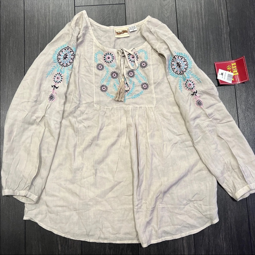 Disney Yak & Yeti Peasant Top sz M